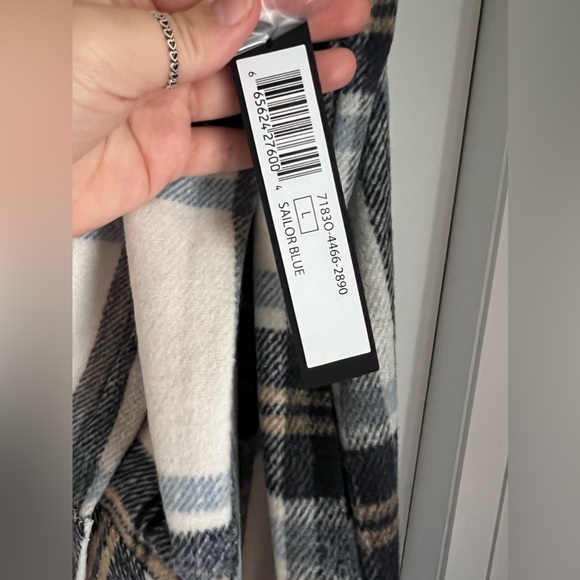 Shacket - Picture 5 of 7